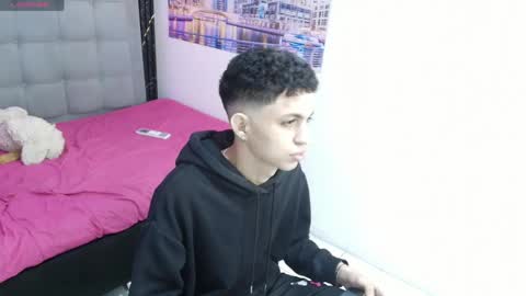 Snapshot of cameron_lux4 chatting on 24, 4, 2026 CAMERON online show from 24, 4, 2026