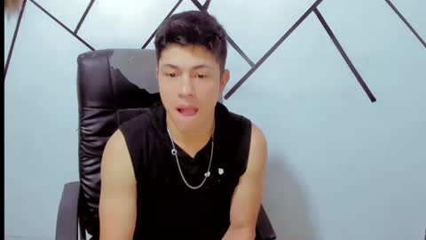 Snapshot of cameron_re chatting on 4, 2, 2025 cameron_re online show from 4, 2, 2025