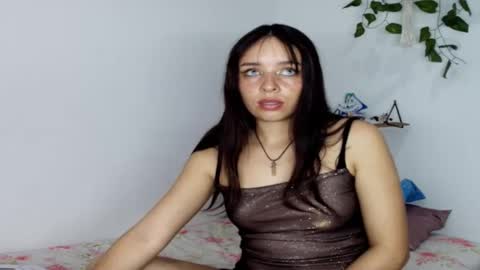 Snapshot of cami_casti777 chatting on 29, 11, 2025 trini-1000 online show from 29, 11, 2025