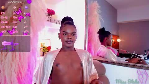 Snapshot of camiestrada chatting on 3, 2, 2025 camiestrada online show from 3, 2, 2025