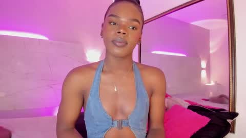 Snapshot of camiestrada chatting on 9, 2, 2025 camiestrada online show from 9, 2, 2025