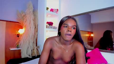 Snapshot of camiestrada chatting on 25, 2, 2025 camiestrada online show from 25, 2, 2025