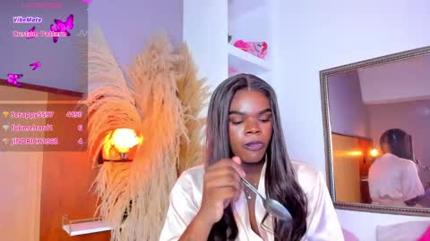 Snapshot of camiestrada chatting on 9, 3, 2025 camiestrada online show from 9, 3, 2025