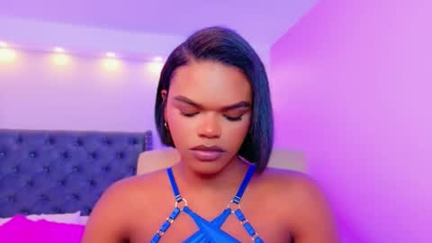 Snapshot of camiestrada chatting on 12, 9, 2025 camiestrada online show from 12, 9, 2025