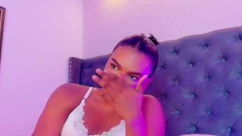 Snapshot of camiestrada chatting on 23, 9, 2025 camiestrada online show from 23, 9, 2025