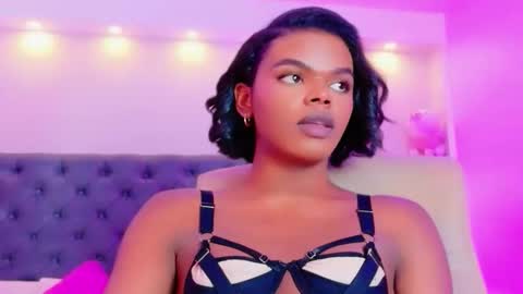 Snapshot of camiestrada chatting on 25, 9, 2025 camiestrada online show from 25, 9, 2025