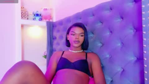 Snapshot of camiestrada chatting on 25, 10, 2025 camiestrada online show from 25, 10, 2025