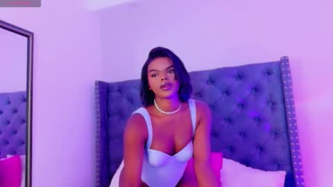 Snapshot of camiestrada chatting on 30, 10, 2025 camiestrada online show from 30, 10, 2025