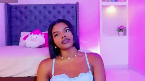 Snapshot of camiestrada chatting on 8, 11, 2025 camiestrada online show from 8, 11, 2025