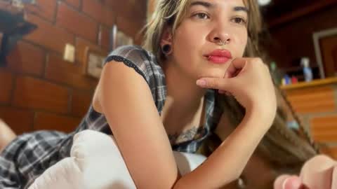 Snapshot of camii19y chatting on 11, 9, 2025 camii19y online show from 11, 9, 2025
