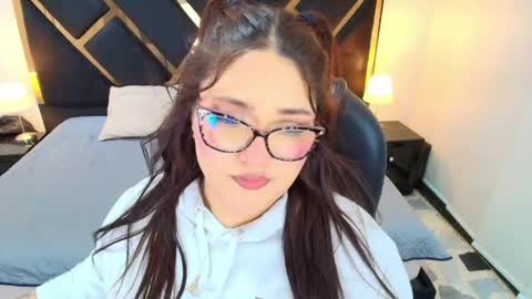 Snapshot of camiila_osorio chatting on 30, 4, 2026 Camila Osorio online show from 30, 4, 2026