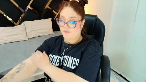 Snapshot of camiila_osorio chatting on 17, 5, 2026 Camila Osorio online show from 17, 5, 2026