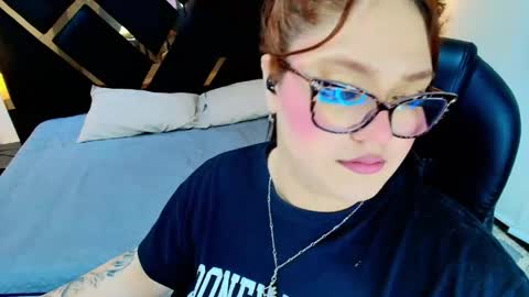 Snapshot of camiila_osorio chatting on 6, 6, 2026 Camila Osorio online show from 6, 6, 2026