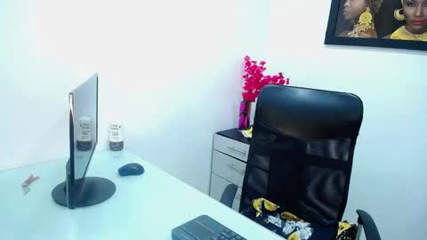 Snapshot of camiilareyes chatting on 10, 10, 2025 CamiilaReyes online show from 10, 10, 2025