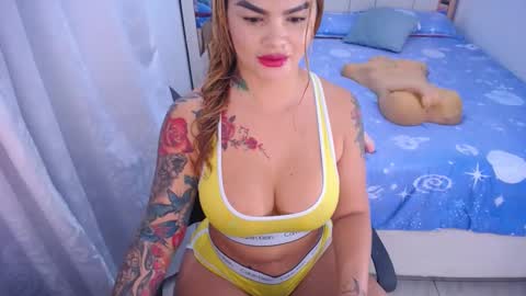 Snapshot of camila__palmer chatting on 17, 10, 2025 online show from 17, 10, 2025