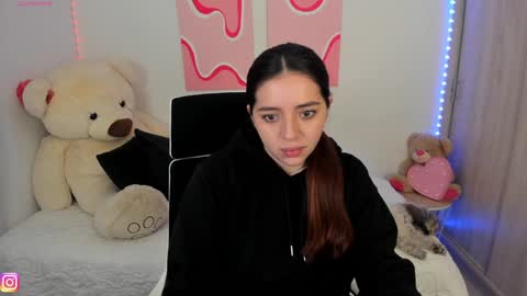 Snapshot of camila_ec2 chatting on 4, 12, 2024 C A M I online show from 4, 12, 2024