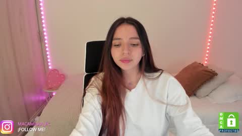 Snapshot of camila_ec2 chatting on 10, 10, 2025 C A M I online show from 10, 10, 2025