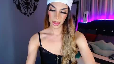 Snapshot of camila_hoottie chatting on 16, 12, 2024 Camila online show from 16, 12, 2024