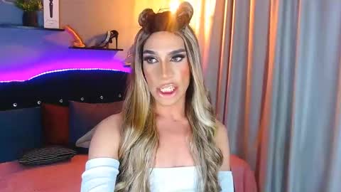 Snapshot of camila_hoottie chatting on 24, 12, 2024 Camila online show from 24, 12, 2024