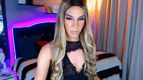 Snapshot of camila_hoottie chatting on 27, 12, 2024 Camila online show from 27, 12, 2024