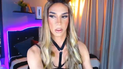 Snapshot of camila_hoottie chatting on 29, 12, 2024 Camila online show from 29, 12, 2024