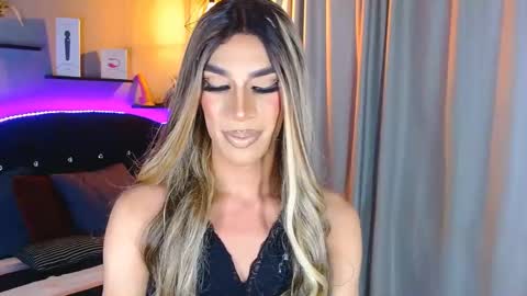 Snapshot of camila_hoottie chatting on 12, 1, 2025 Camila online show from 12, 1, 2025