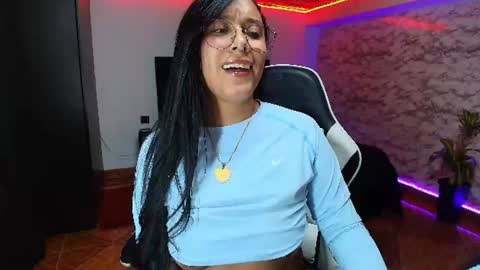 Snapshot of camila_iroose chatting on 10, 8, 2026 Camila Roose online show from 10, 8, 2026