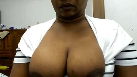 Camila online show from 24, 11, 2025