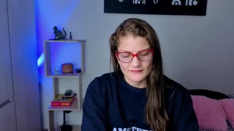 Snapshot of camila_ventura chatting on 10, 11, 2025 Camila ventura online show from 10, 11, 2025