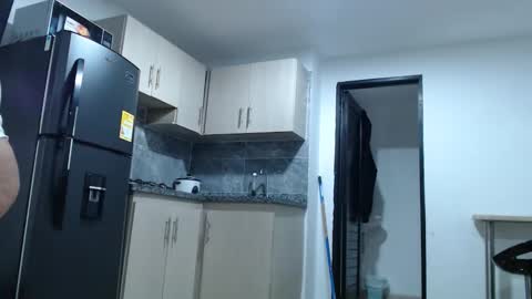 Snapshot of camilaaoficial chatting on 16, 11, 2025 Camila online show from 16, 11, 2025