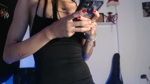 kira online show from 24, 4, 2026