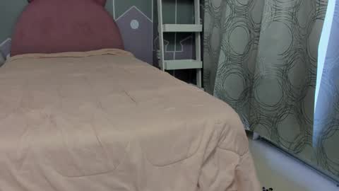 Snapshot of camilahunter__ chatting on 19, 1, 2025 Camila online show from 19, 1, 2025