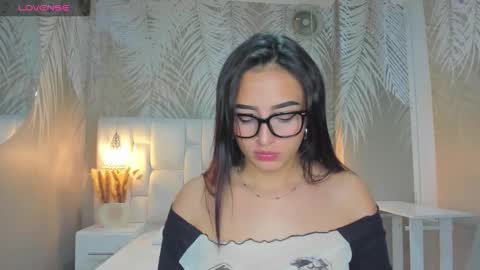 Snapshot of camilahunter__ chatting on 21, 12, 2025 Camila online show from 21, 12, 2025