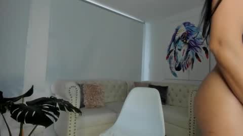 Snapshot of camilamanzurr chatting on 20, 1, 2025 camila manzur online show from 20, 1, 2025