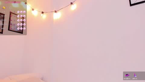 Snapshot of camilamonroee chatting on 4, 12, 2024 Camila Monroee online show from 4, 12, 2024