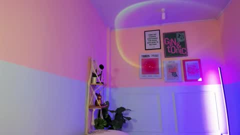 Snapshot of camilarivers chatting on 1, 10, 2025 Camila online show from 1, 10, 2025