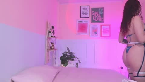 Snapshot of camilarivers chatting on 13, 10, 2025 Camila online show from 13, 10, 2025