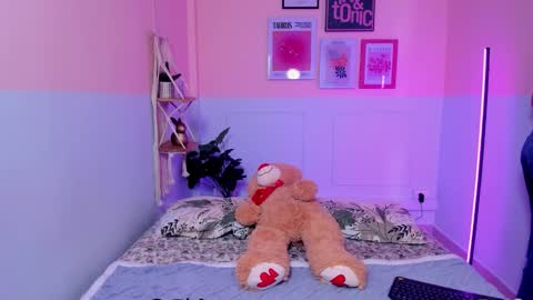 Snapshot of camilarivers chatting on 5, 11, 2025 Camila online show from 5, 11, 2025