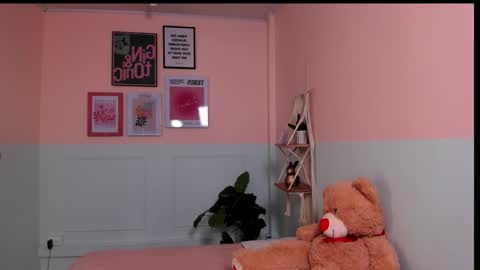 Snapshot of camilarivers chatting on 10, 11, 2025 Camila online show from 10, 11, 2025