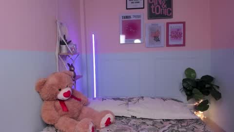 Snapshot of camilarivers chatting on 13, 11, 2025 Camila online show from 13, 11, 2025