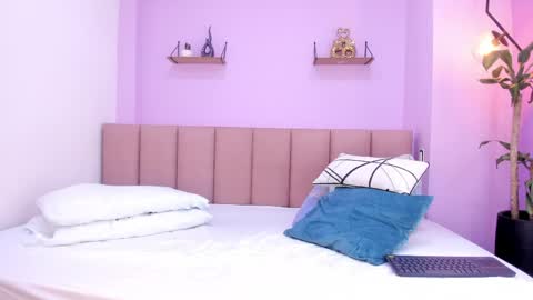 camila online show from 18, 4, 2026