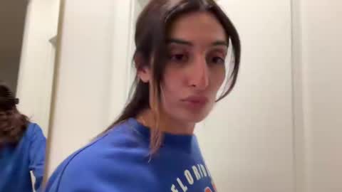 Snapshot of camiliakxoxo chatting on 7, 3, 2025 camiliakxoxo online show from 7, 3, 2025