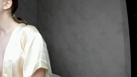 Snapshot of camilla_kelly chatting on 2, 12, 2025 Camilla online show from 2, 12, 2025