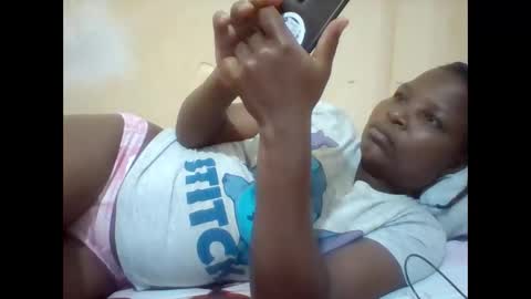 Snapshot of camillah_sweet chatting on 4, 6, 2026 camillah_sweet online show from 4, 6, 2026