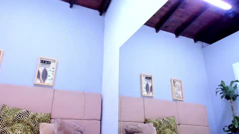 Snapshot of camille_cedrik chatting on 21, 1, 2025 Camille online show from 21, 1, 2025