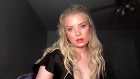 camilleclairexo online show from 23, 4, 2026