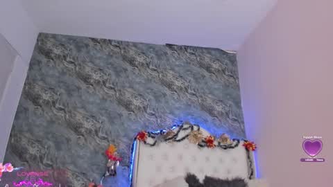 Snapshot of camillen_pettid chatting on 7, 12, 2024 C A M I L L E N Help me get to the top online show from 7, 12, 2024
