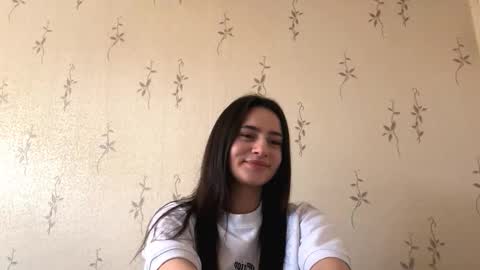 Snapshot of camilleswalley chatting on 14, 12, 2025 Isa online show from 14, 12, 2025