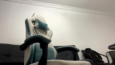 camilo_contre21 online show from 22, 1, 2025