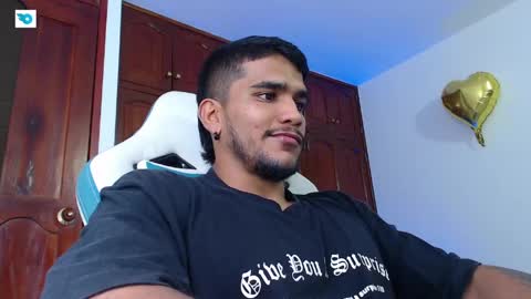 camilo_contre21 online show from 20, 5, 2026